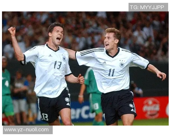 足坛史上足球的辉煌瞬间与传奇人物的永恒印记